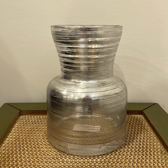 Liz Claiborne Other - NWT Liz Claiborne vase